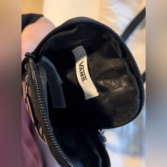 Mew Vans Women’s Crossbag/ Zibra print - Picture 9 of 10